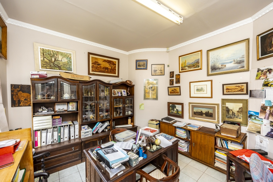 5 Bedroom Property for Sale in Gonubie Eastern Cape